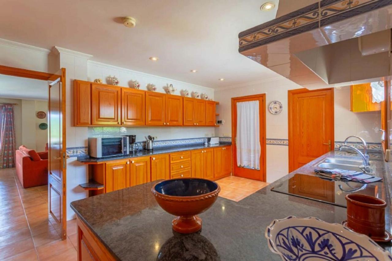 Villa Padilla By Sealand Villas อัลกูเดีย ภายนอก รูปภาพ